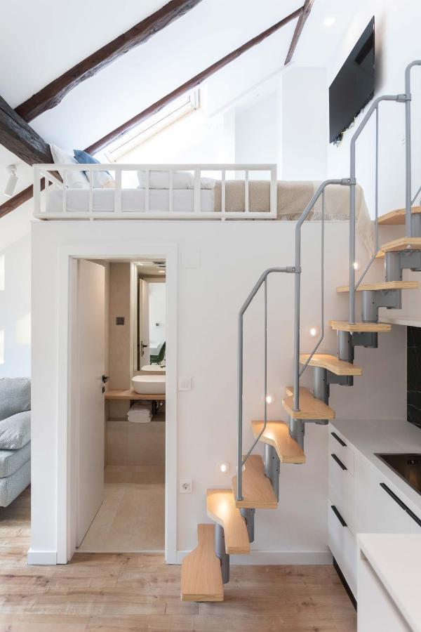 Modern Loft With Gallery In City Center Zagreb Exterior foto