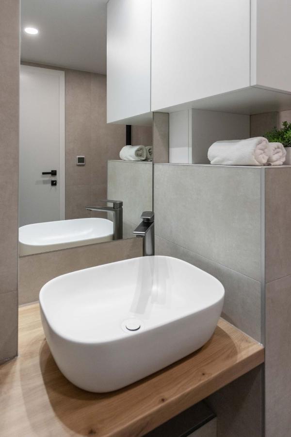 Modern Loft With Gallery In City Center Zagreb Exterior foto