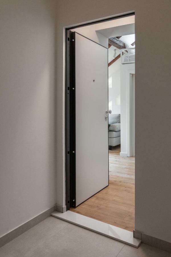 Modern Loft With Gallery In City Center Zagreb Exterior foto